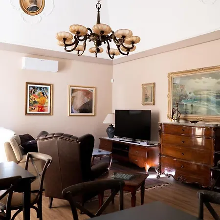 Giardino Delle Delizie * Γκραβίνα